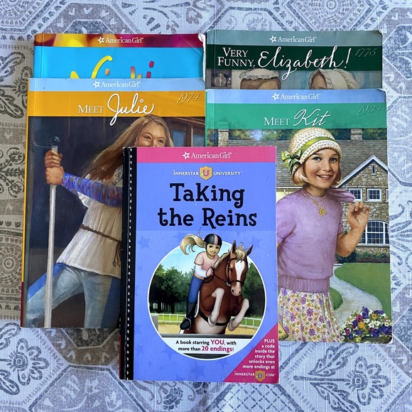 Lot of 5 American Girl books - Picture 1 of 11